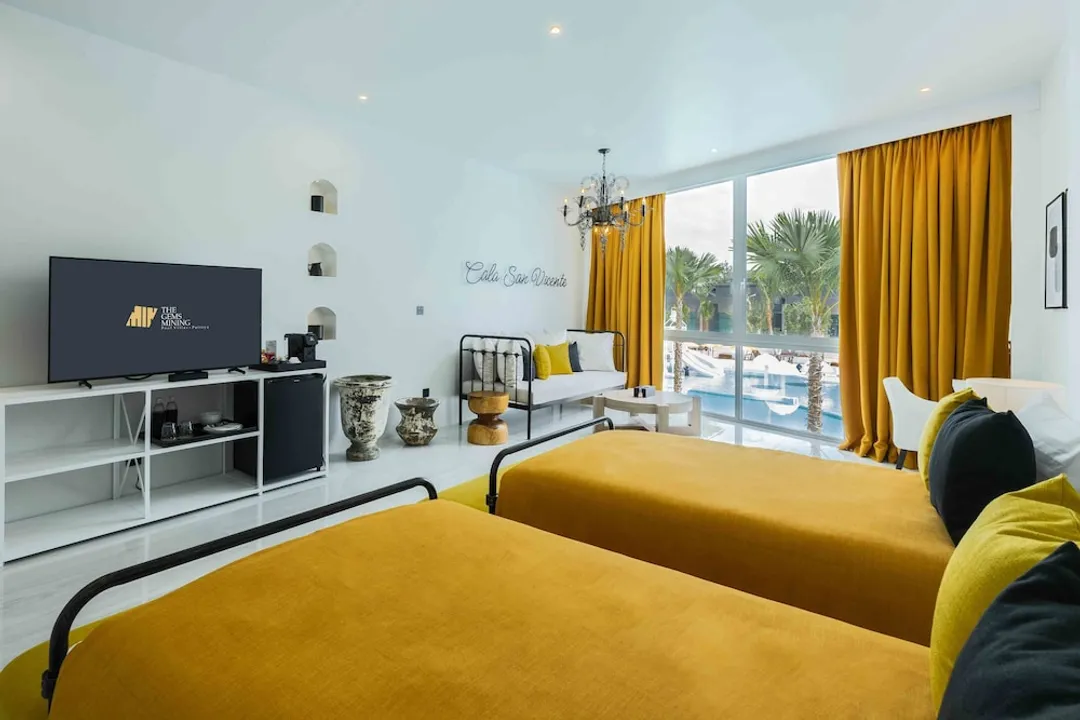 The Gems Mining Pool Villas Pattaya-Platinum One-Bedroom Pool View-8
