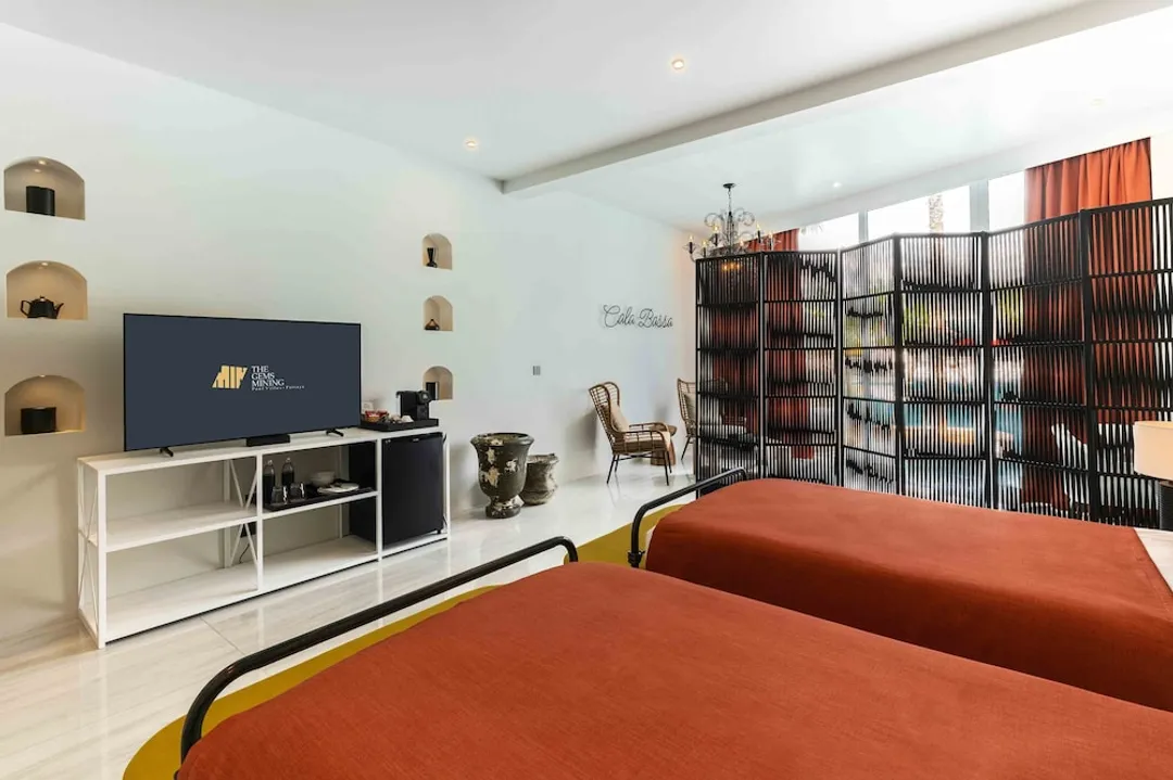 The Gems Mining Pool Villas Pattaya-Gold One-Bedroom Pool Access-5