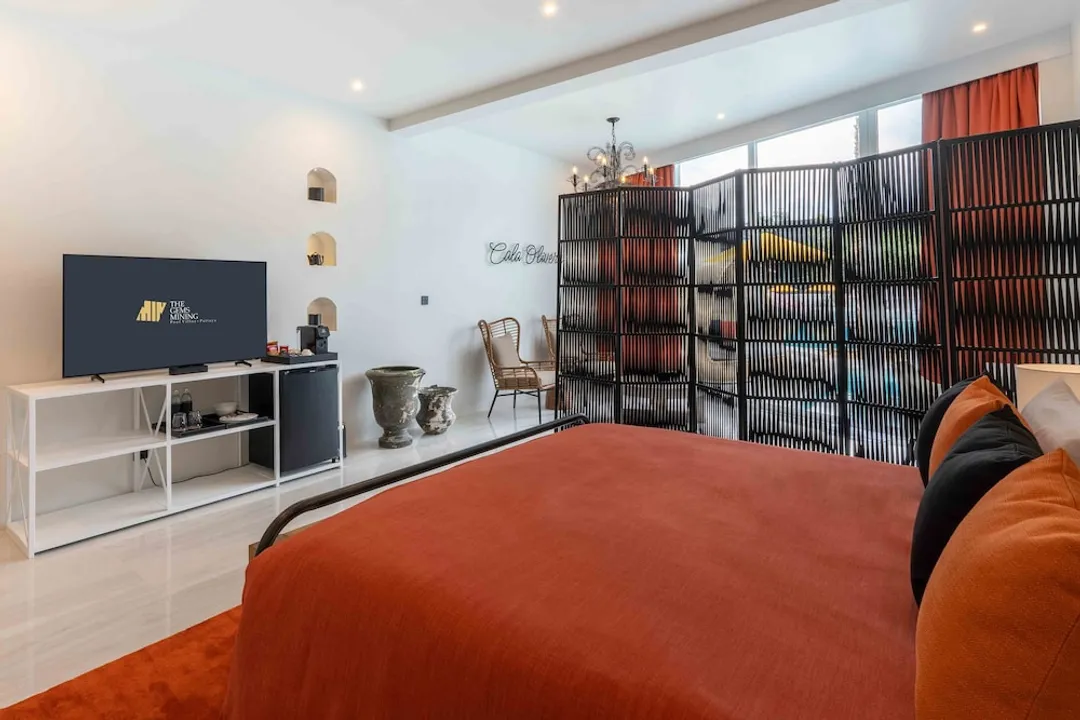 The Gems Mining Pool Villas Pattaya-Gold One-Bedroom Pool Access-2