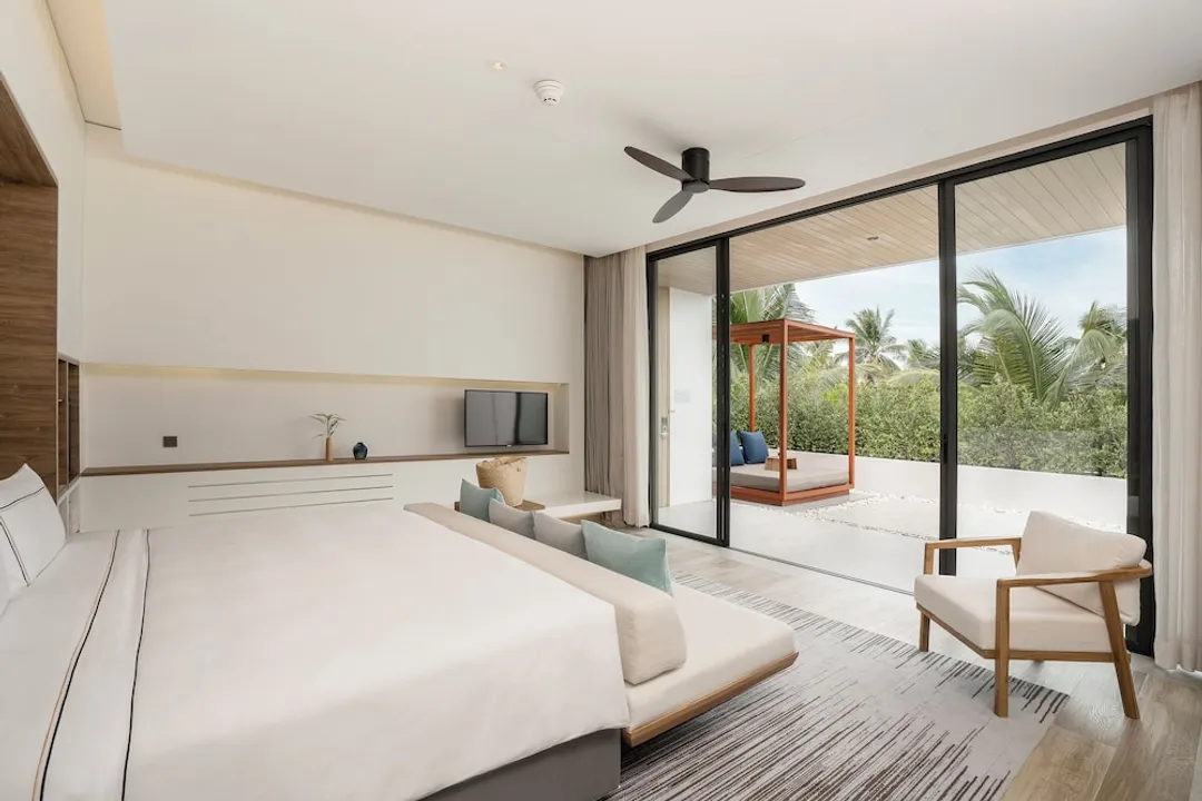 Melia Phuket Mai Khao-One-Bedroom Suite with Outdoor Bathtub-2