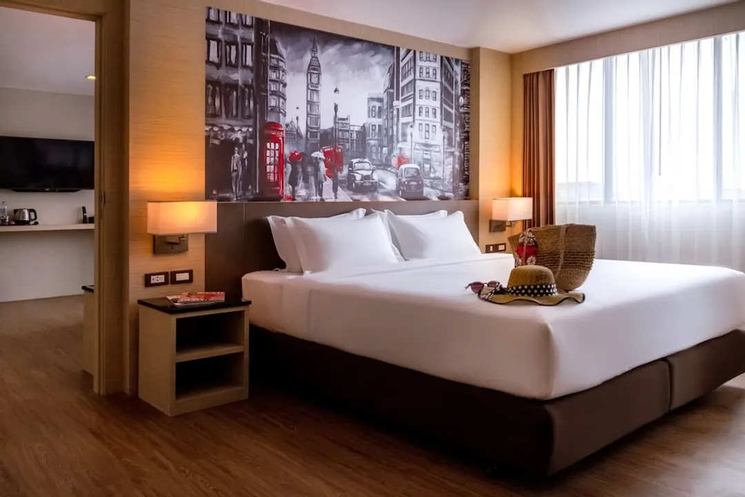 GLOW Pattaya-Deluxe Premier Two Bedroom-3