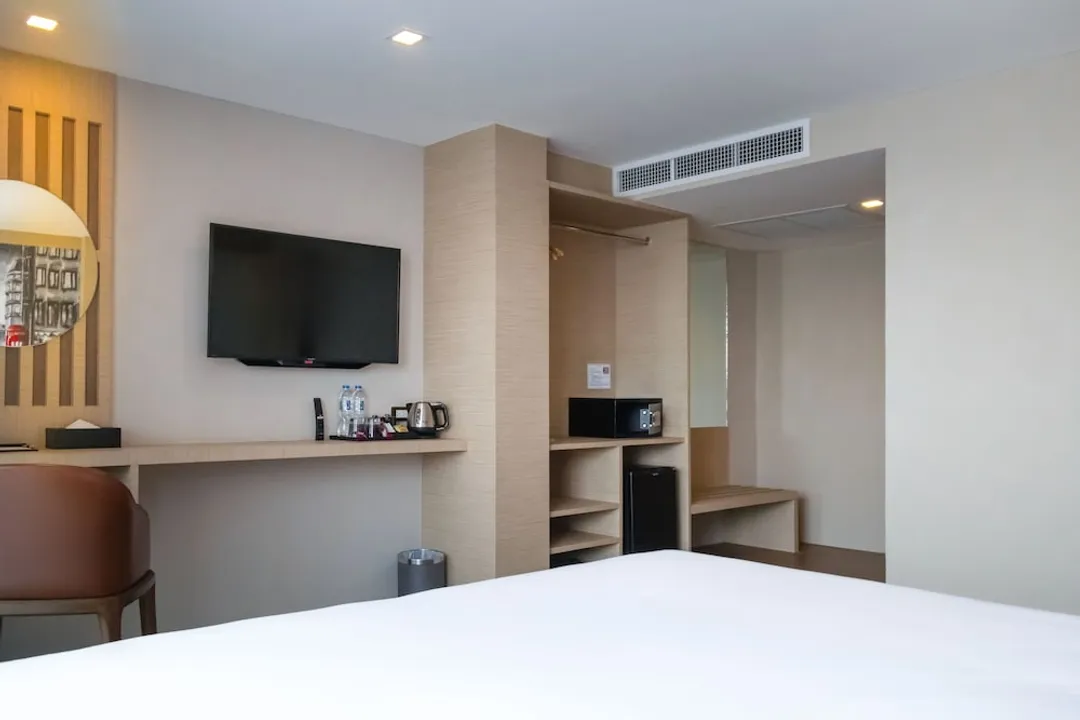 GLOW Pattaya-Deluxe Premier Two Bedroom-4