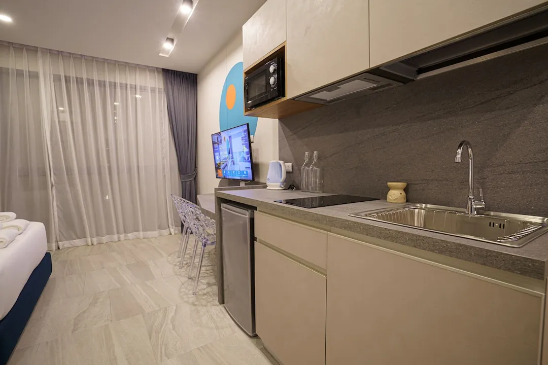 HOMAプーケットタウン-Senior Room, Accessible + Free Coworking Space-5