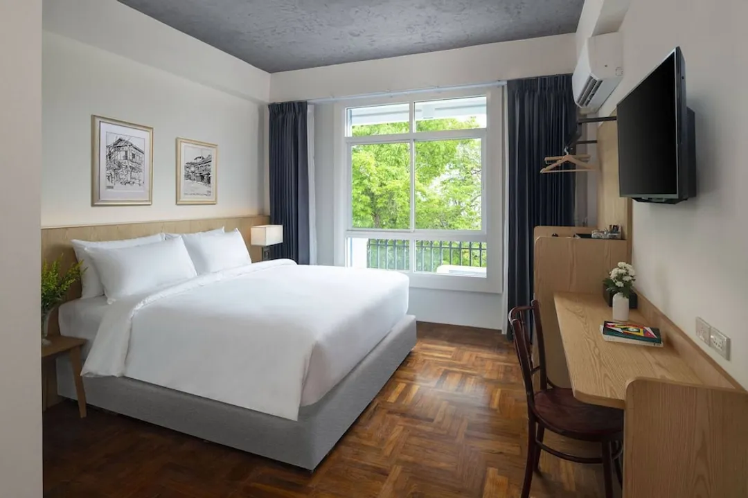 Ago Hotel Chinatown-Premier King Room-1