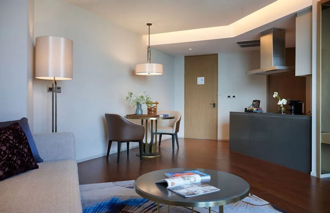 Chatrium Grand Bangkok-One Bedroom Suite Twin Room-3