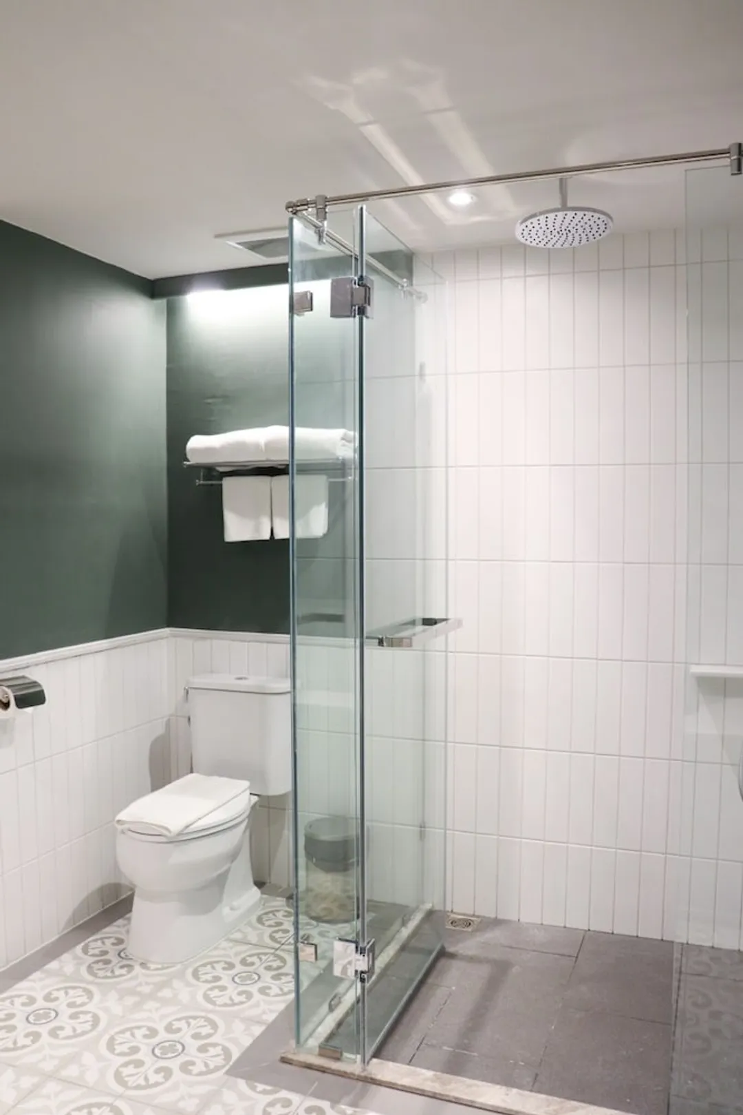 UHG의 쿼터 차오프라야-Quarter One-Bedroom Premier King Suite-9