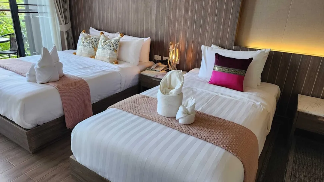 Alaita Boutique Phuket-豪華三人房, 露台-1