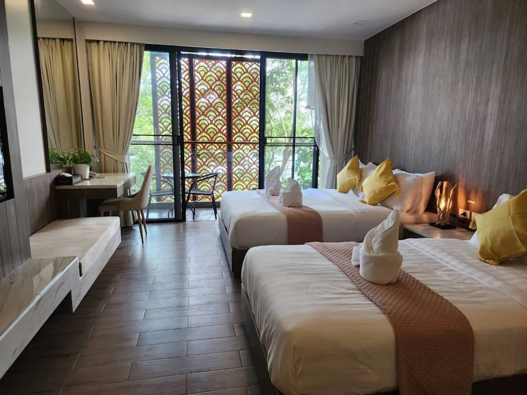 Alaita Boutique Phuket-豪華三人房, 露台-2