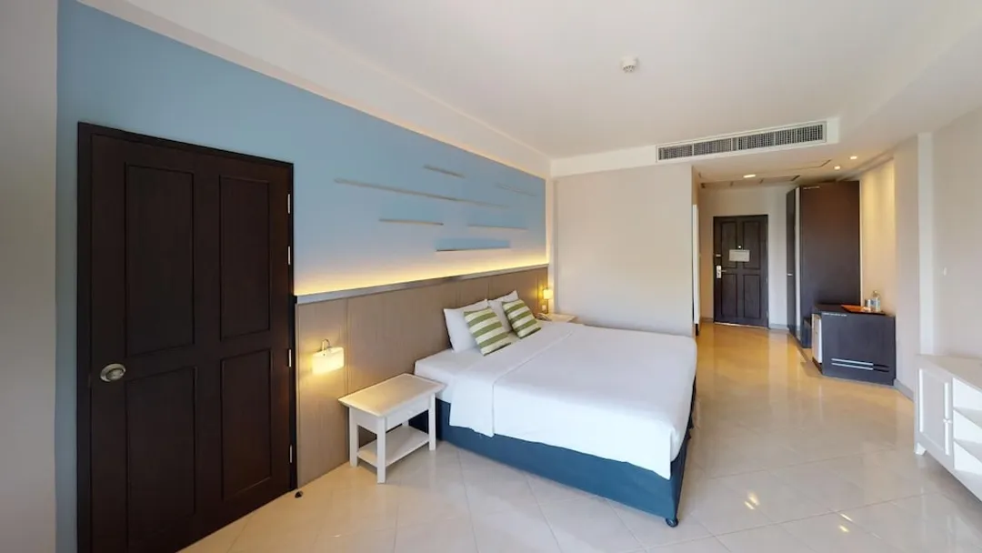 Seapine Beach Golf and Resort Hua Hin-Standard King Room-1