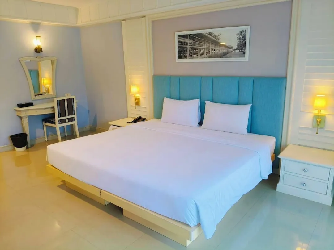 Seapine Beach Golf and Resort Hua Hin-1 Bedroom Suite with Sea View-1