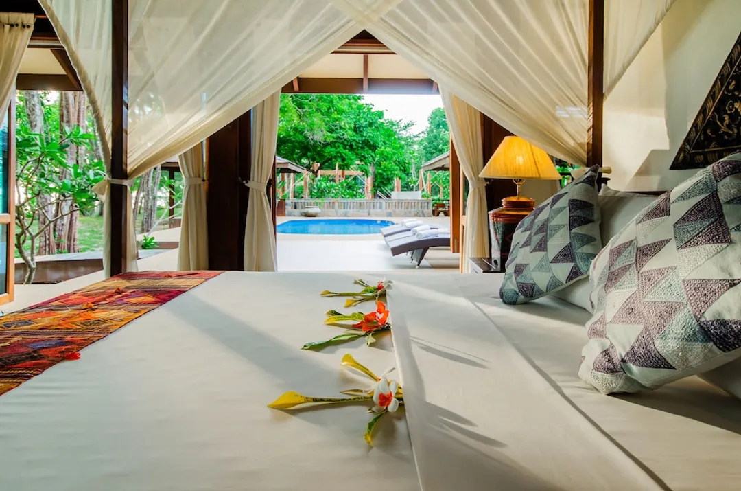 꼬줌 비치 빌라 “어 멤버 오브 시크릿 리트리츠”-Two-Bedroom Beachfront Pool Villa-2