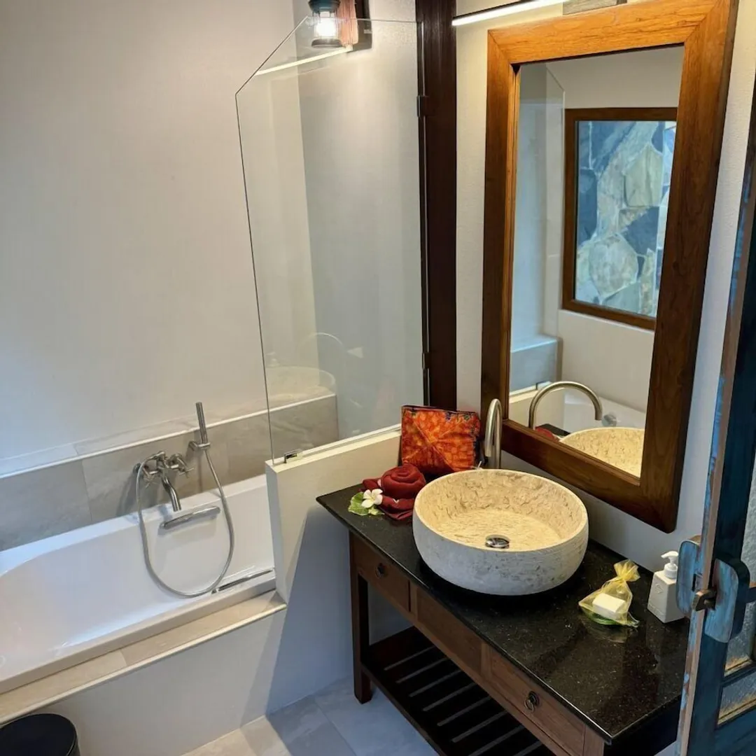꼬줌 비치 빌라 “어 멤버 오브 시크릿 리트리츠”-Luxury Room, 1 King Bed, Private Pool, Pool View (Adult Only)-7