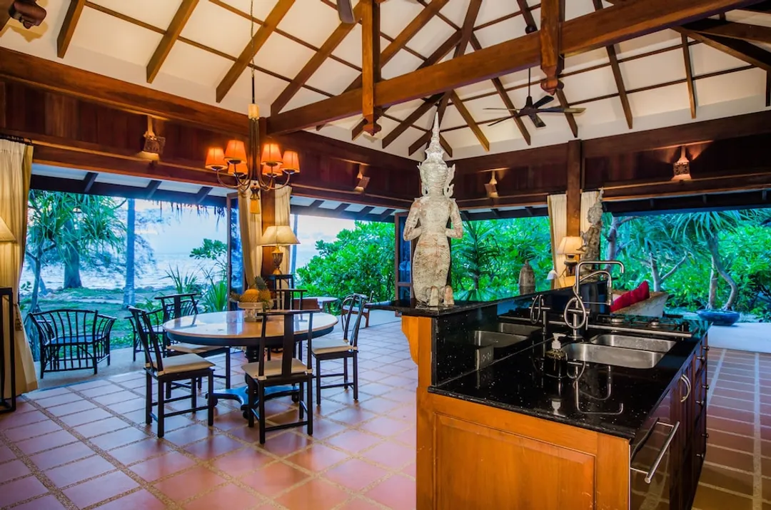 꼬줌 비치 빌라 “어 멤버 오브 시크릿 리트리츠”-Two-Bedroom Beach Villa-6