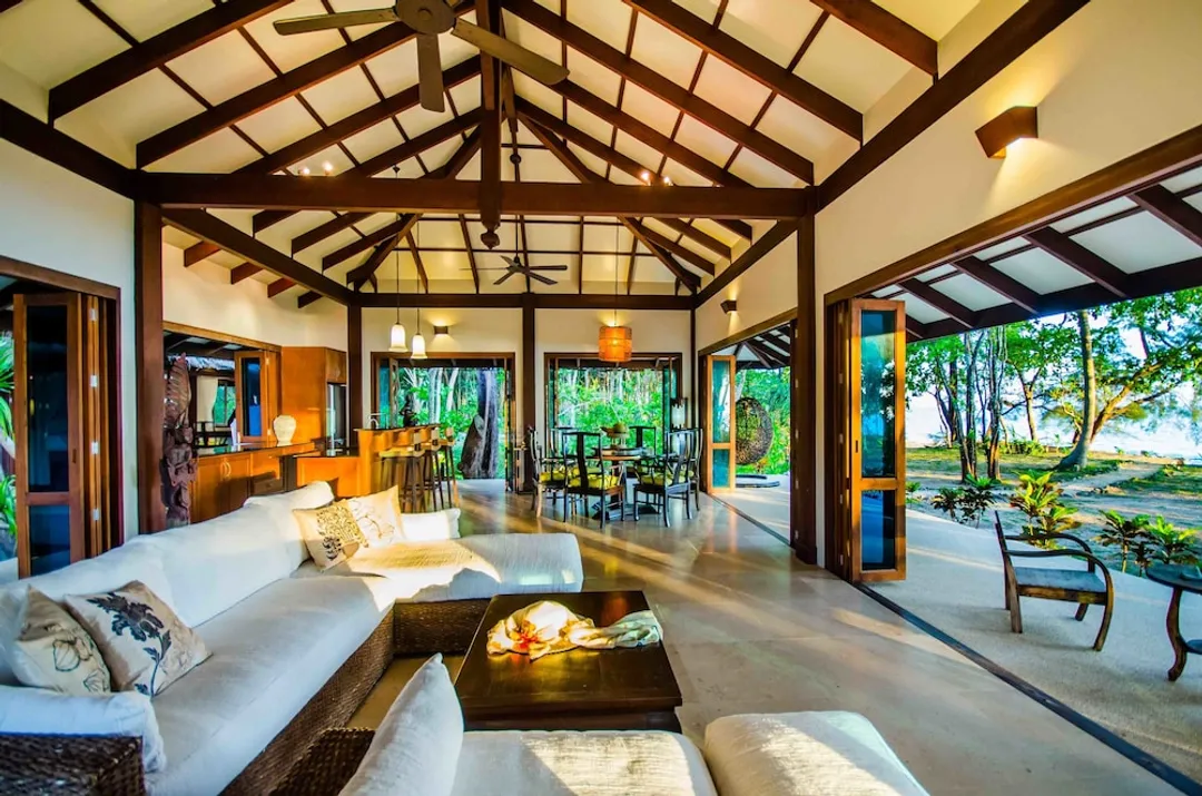 꼬줌 비치 빌라 “어 멤버 오브 시크릿 리트리츠”-Two-Bedroom Beach Villa-12