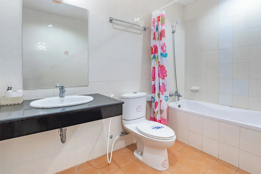 TYCOON PLACE GARDEN-Signature Room, 1 King Bed, Courtyard View-10