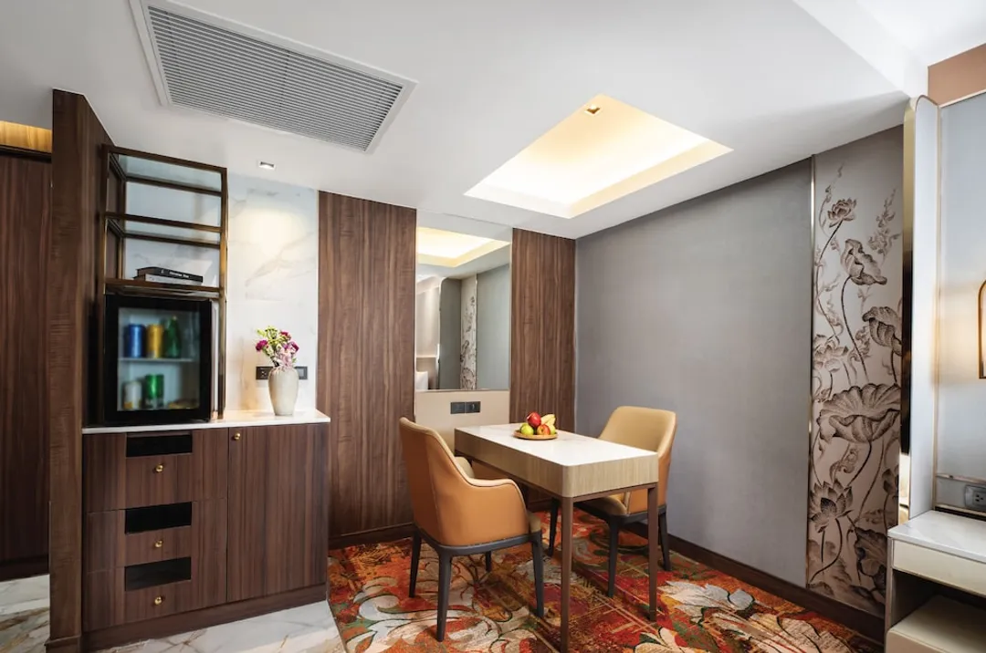 SAMALA Hotel Bangkok-Premier Executive King Room-2