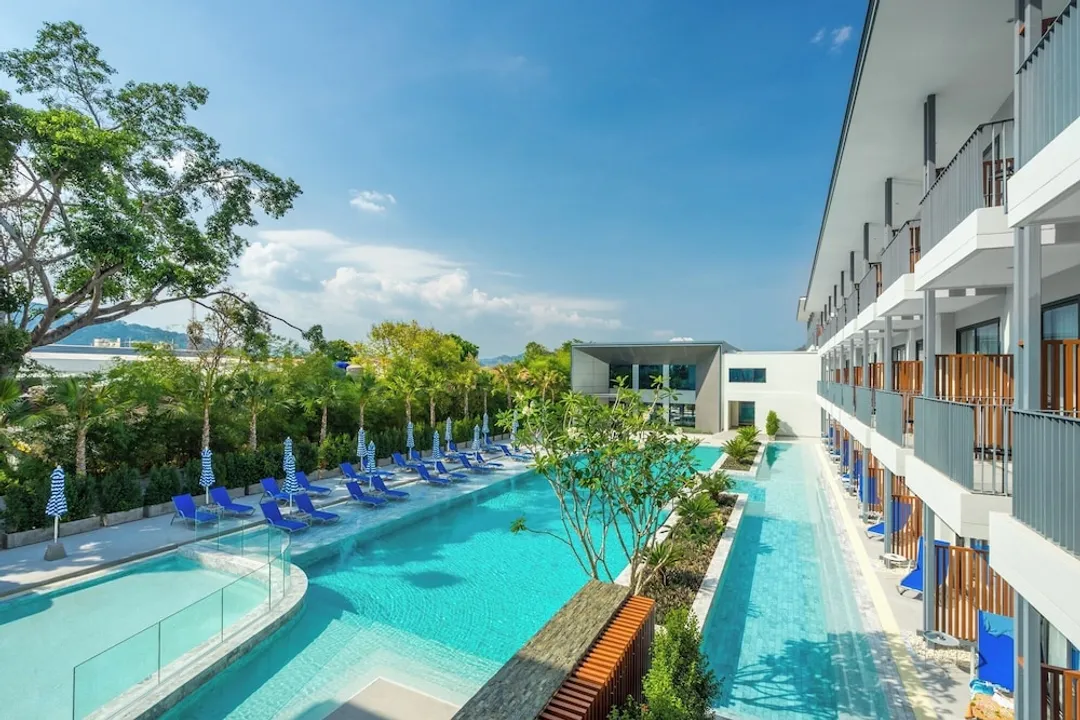 Seabed Grand Hotel Phuket-Family Deluxe-4