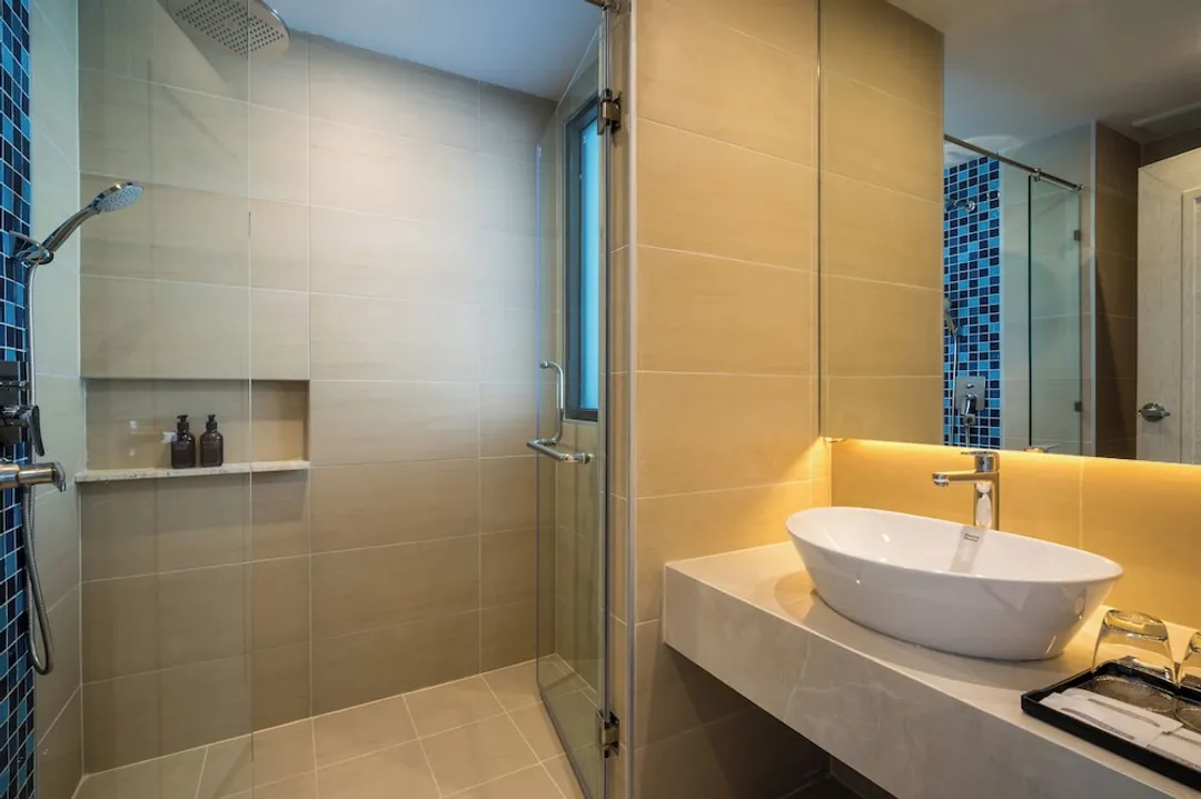 Seabed Grand Hotel Phuket-Family Deluxe-5