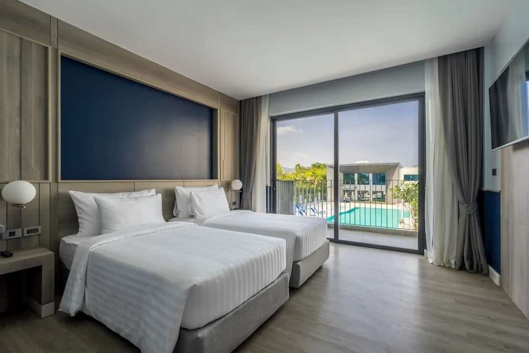 Seabed Grand Hotel Phuket-Family Deluxe-1