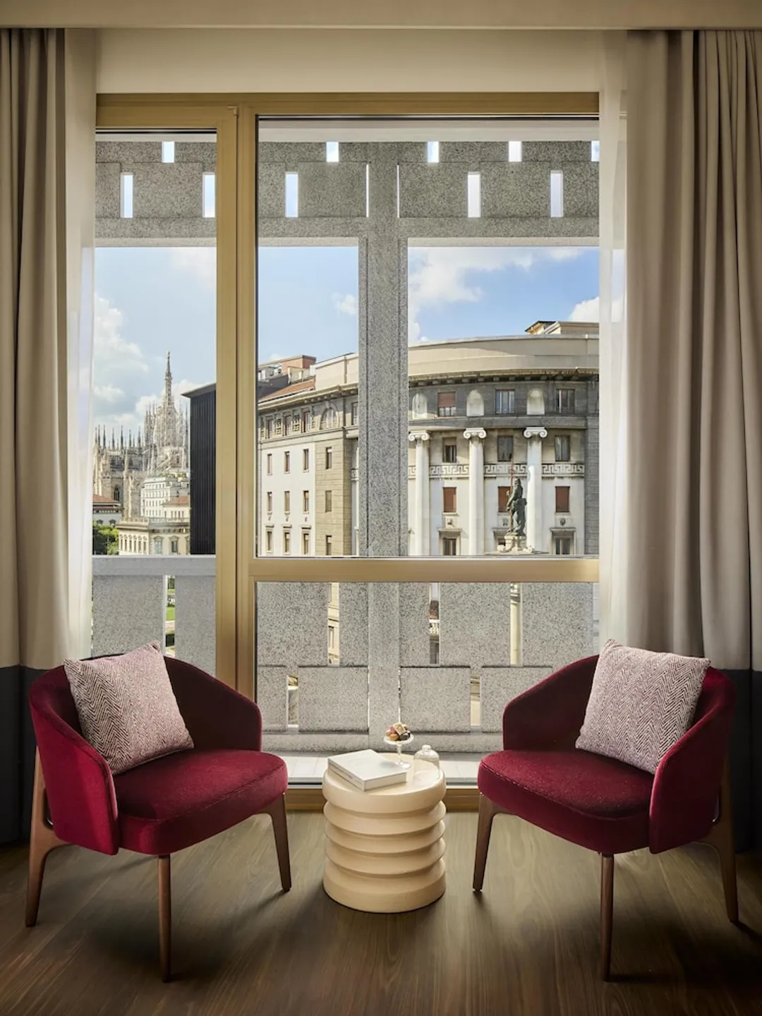 Tivoli President Milano Hotel-Suite (Duomo, Extra Bed 2 Adults + 1 Child)-8