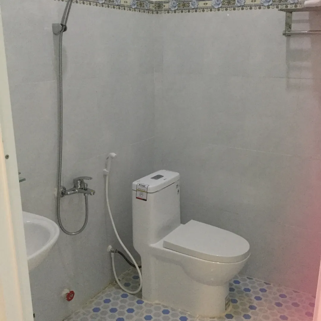Hotel Nguyen Toan-Basic Twin Room-4
