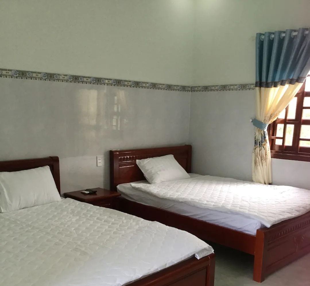 Hotel Nguyen Toan-Basic Twin Room-6
