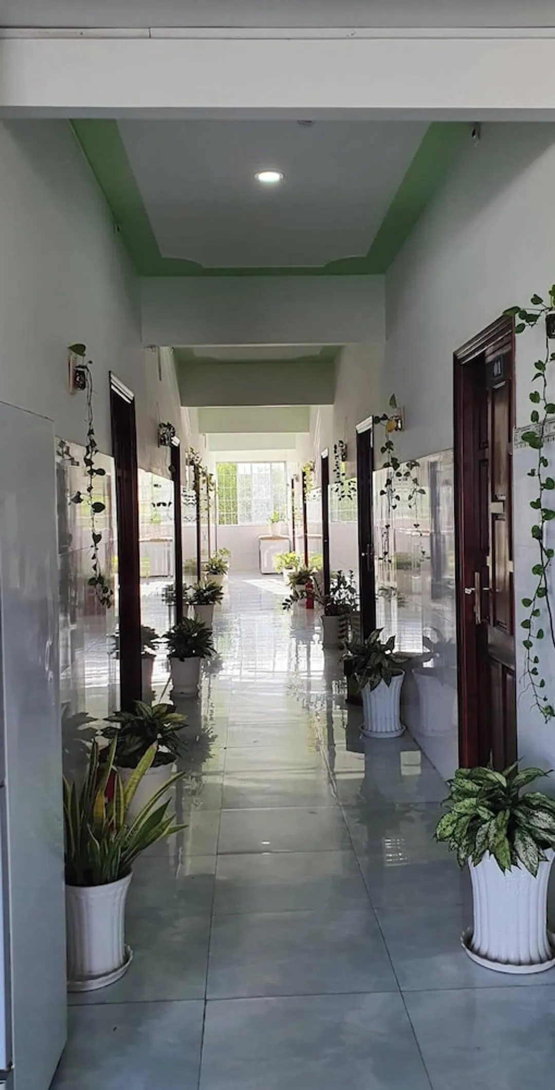 Hotel Nguyen Toan-Basic Twin Room-7