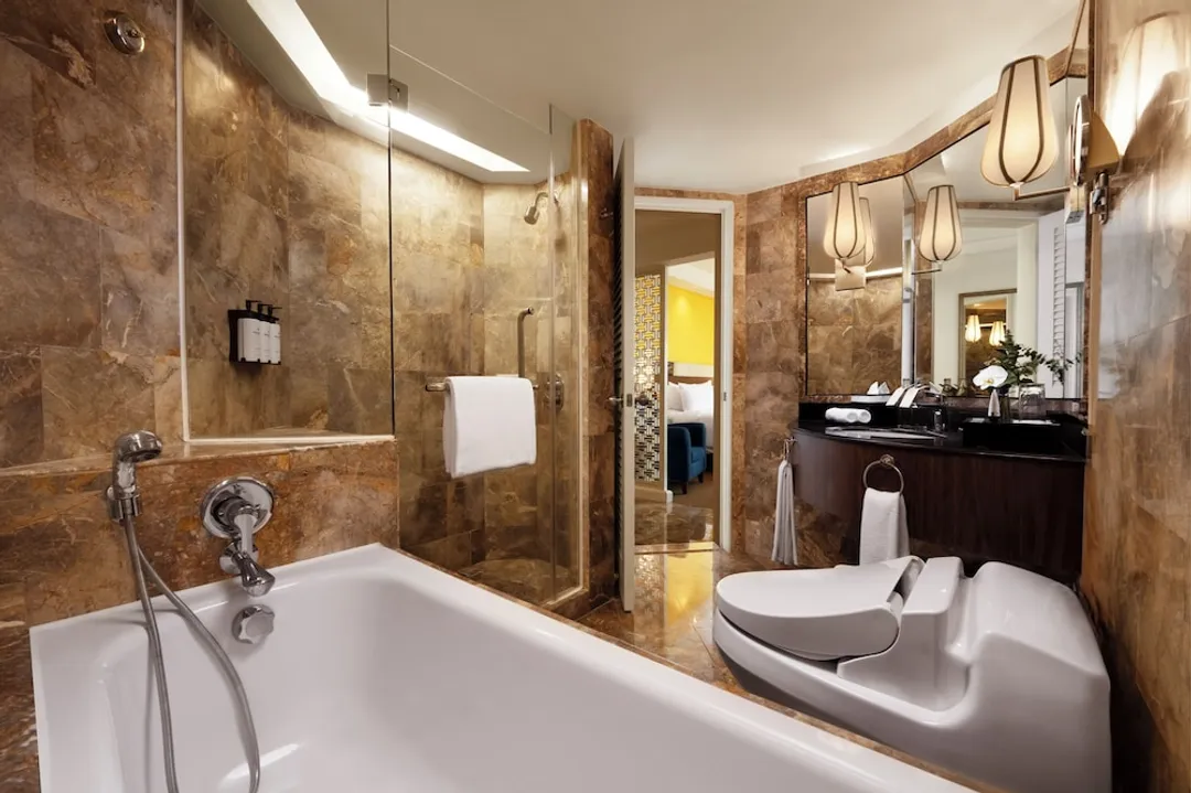 Pan Pacific Hanoi-Premier Room, Lake View-5