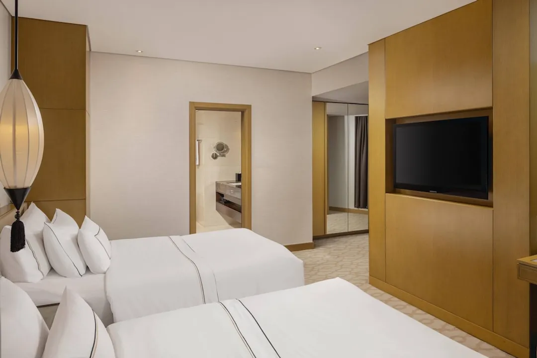 Melia Hanoi-Suite-3