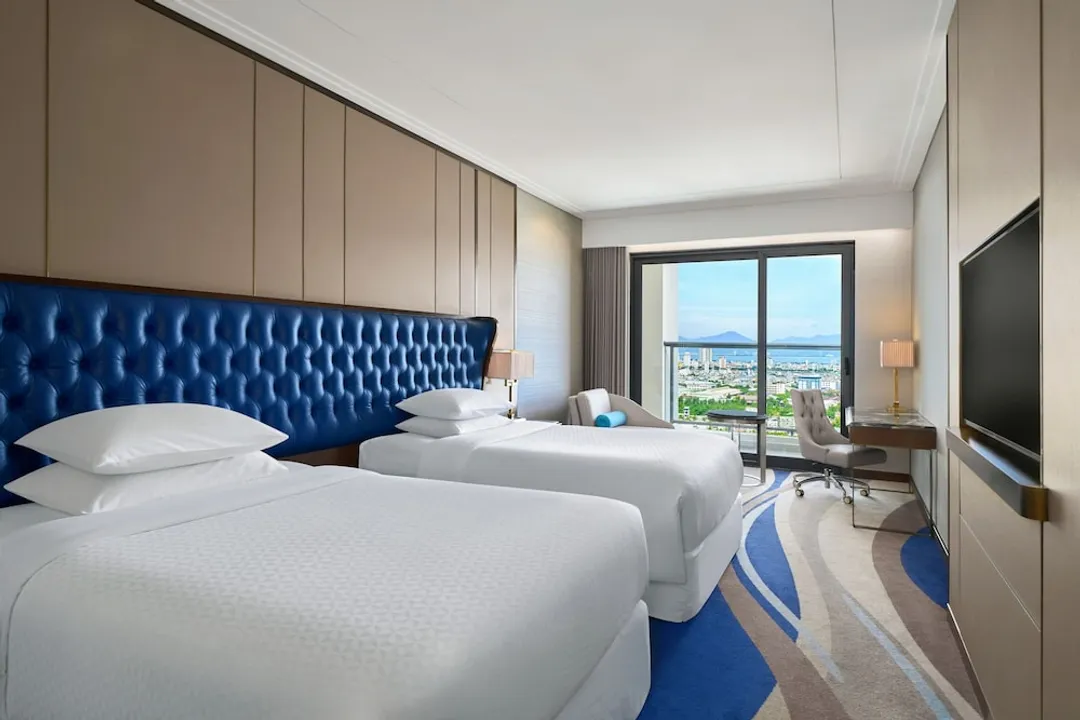 峴港喜來登福朋飯店-Room, 2 Twin Beds, Balcony, City View-1