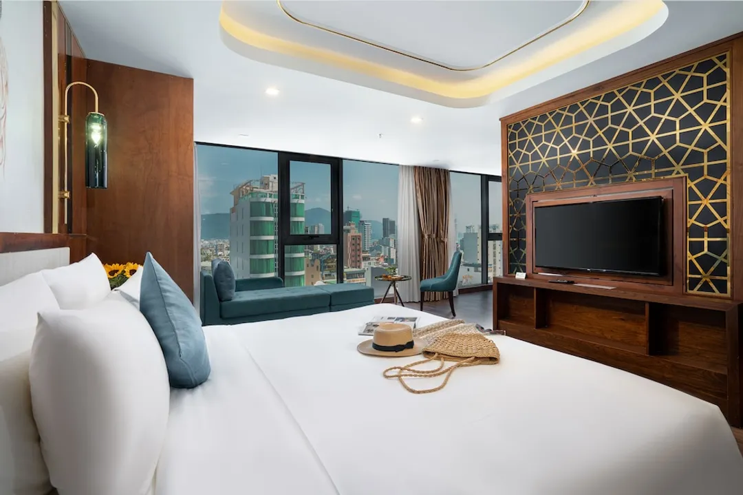 CN 皇宮精品 Spa 飯店-套房, 部分海景 (King)-2