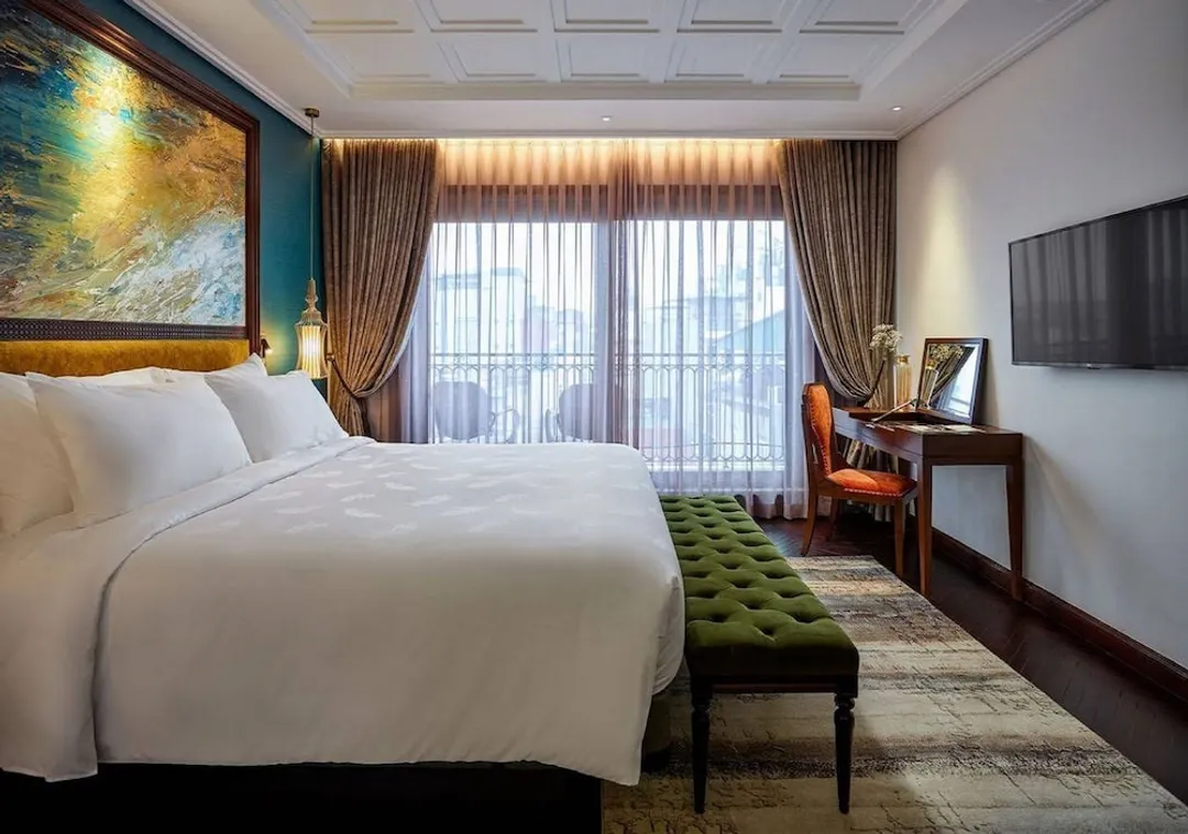 Peridot Grand Luxury Boutique Hotel-Grand Balcony Suite Room-2