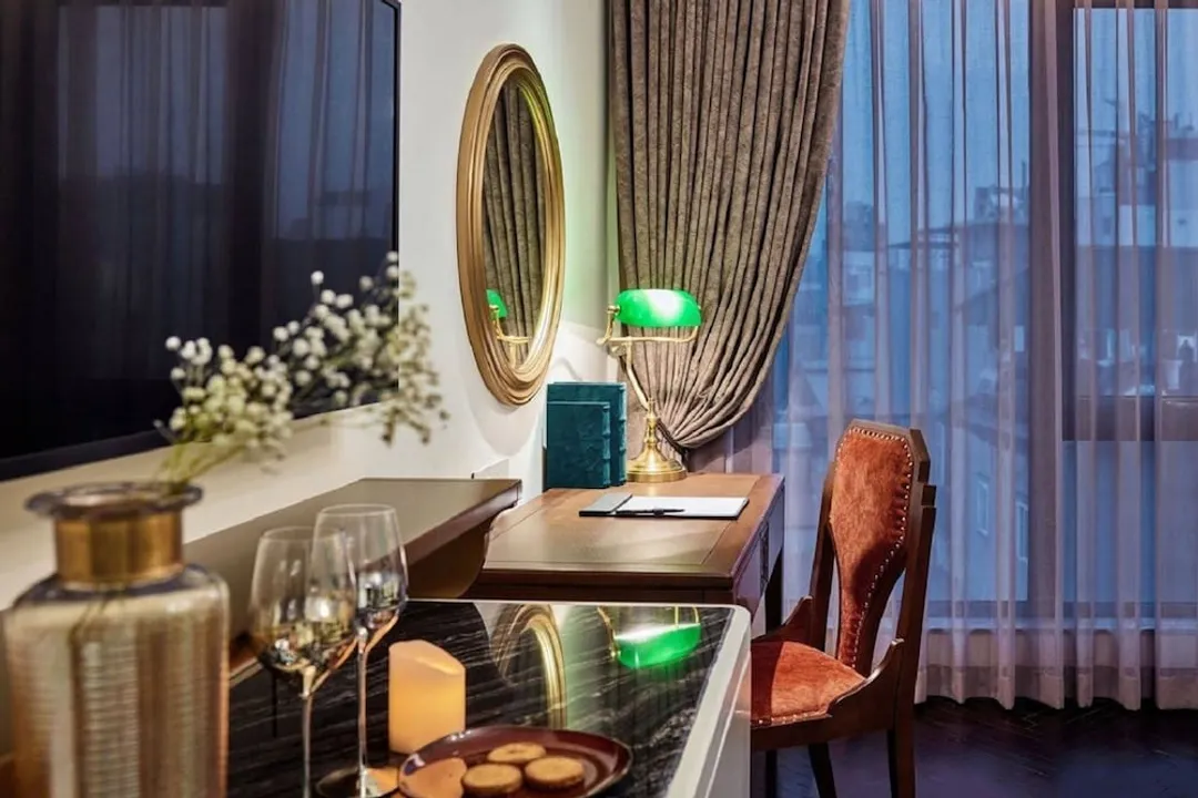 Peridot Grand Luxury Boutique Hotel-Grand Balcony Suite Room-3