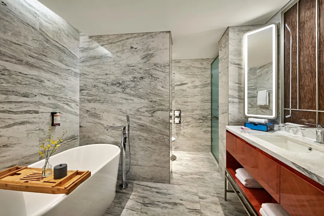 Movenpick Hotel Hanoi Centre-Deluxe Room, 1 King Bed (Complimentary Daily Chocolate Hour)-3