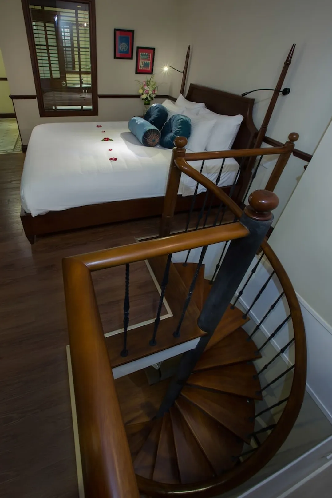 La Siesta Classic Ma May-Duplex Suite, 1 king bed-3