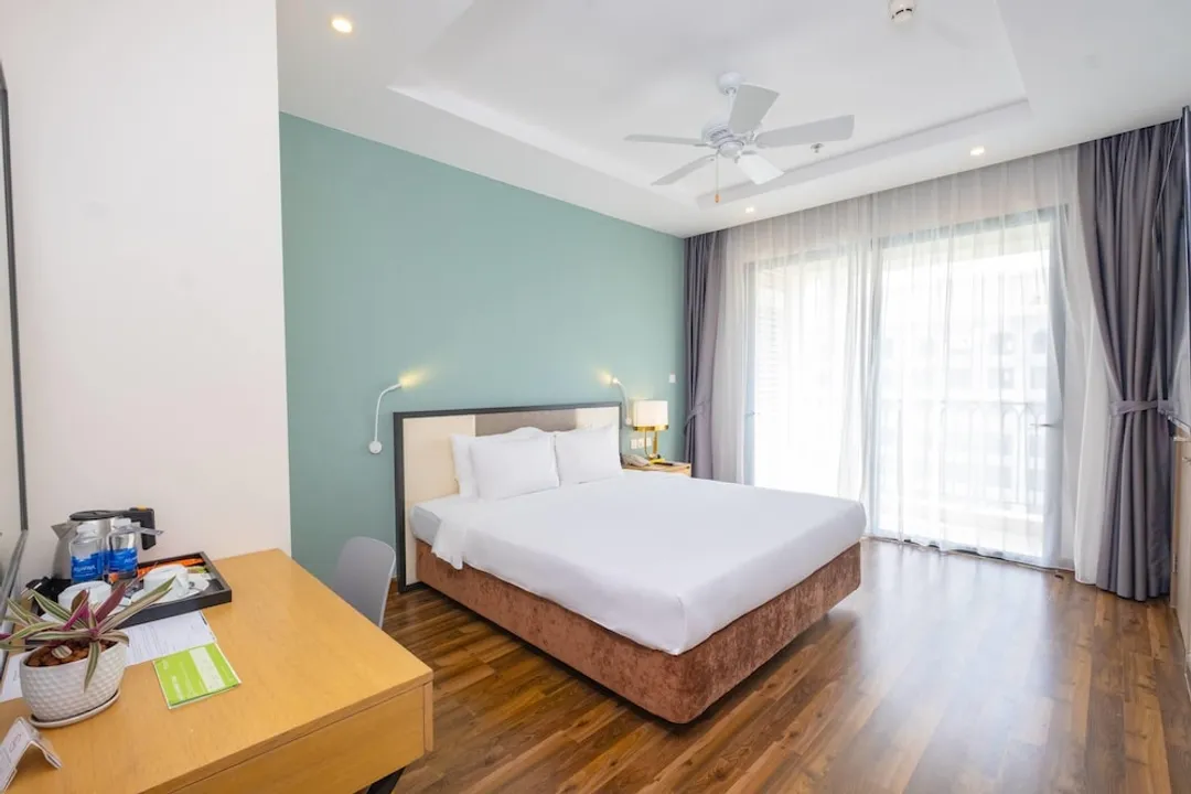 Wyndham Garden Grandworld Phu Quoc-Superior Room, 1 King Bed, Pool View-5