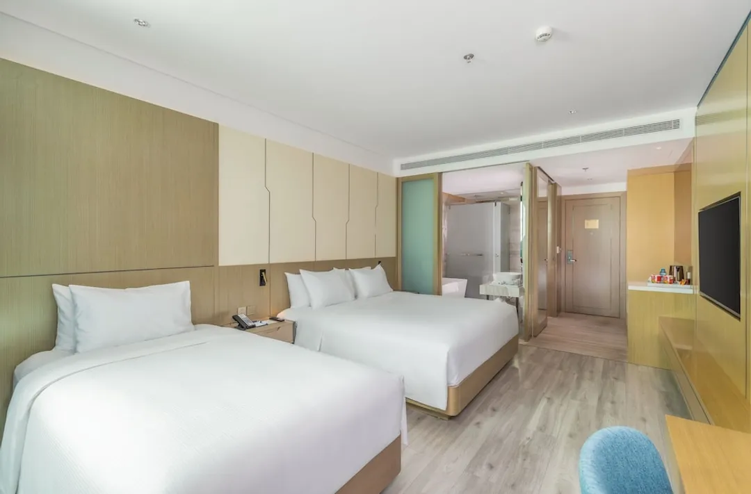 Awaken Danang Hotel-Premier Triple Partial Sea View with Balcony-2