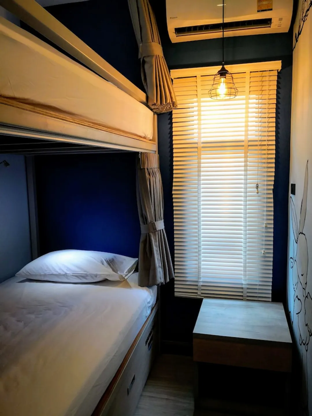 アスリープ バイ ランタナ-Private Room for Two Persons with Bunk Bed-19