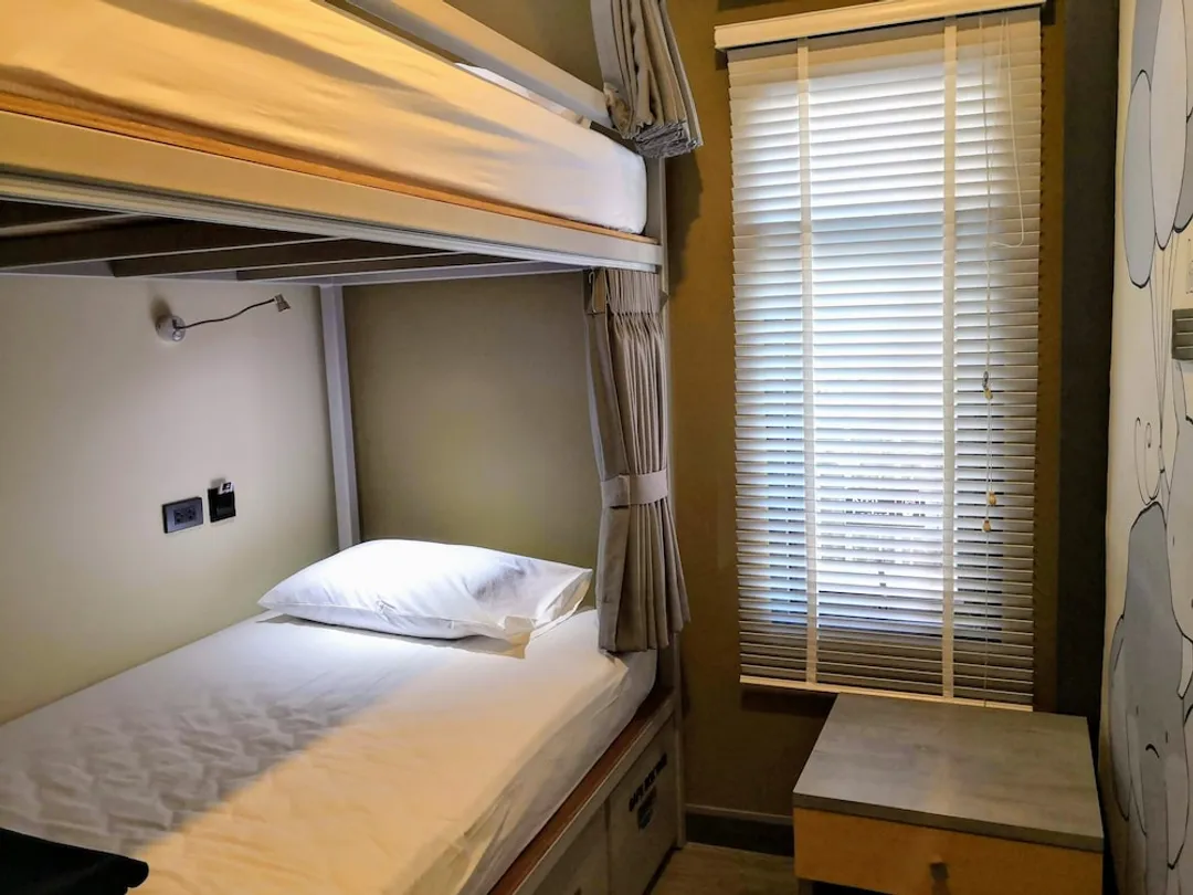 アスリープ バイ ランタナ-Private Room for Two Persons with Bunk Bed-27