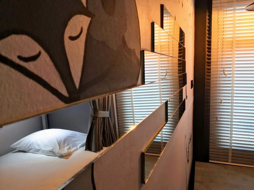 アスリープ バイ ランタナ-Private Room for Two Persons with Bunk Bed-11