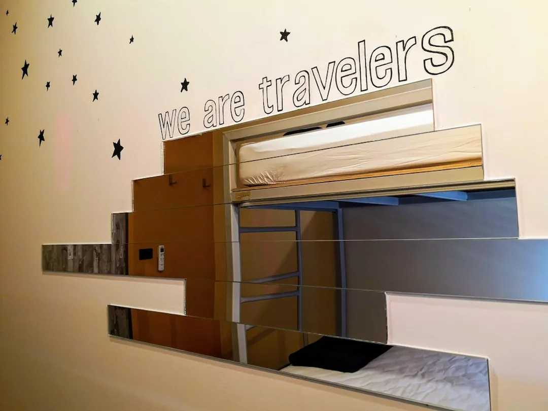アスリープ バイ ランタナ-Private Room for Two Persons with Bunk Bed-10
