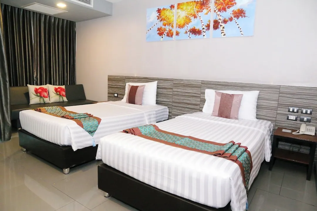 Arthitaya Green Nature Hotel & Lakkhana-Superior Twin Room, Balcony, City View-1