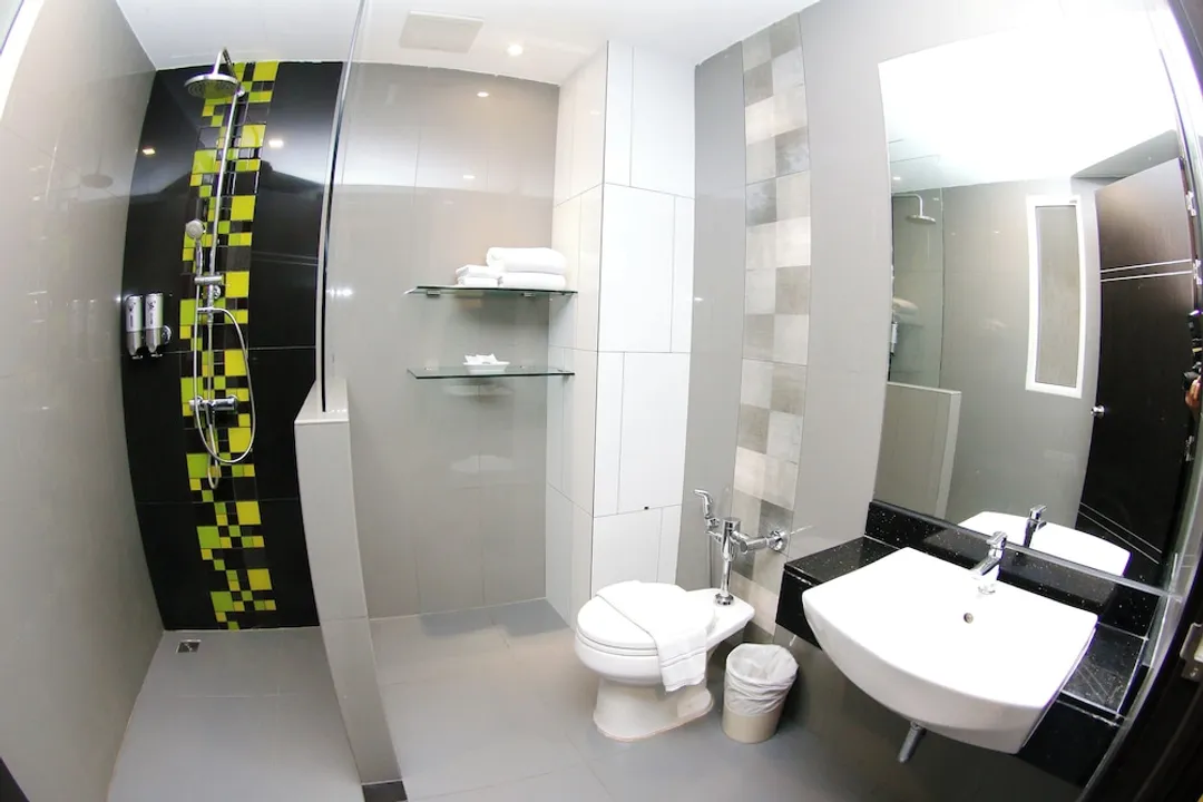 Arthitaya Green Nature Hotel & Lakkhana-Superior Twin Room, Balcony, City View-5
