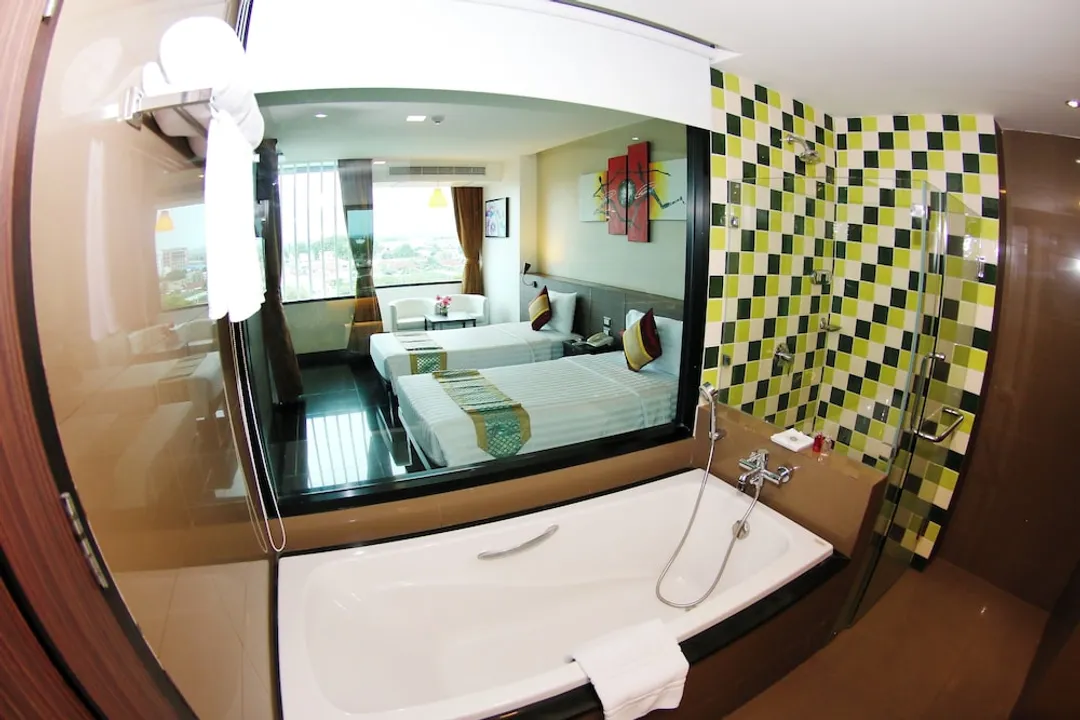 Arthitaya Green Nature Hotel & Lakkhana-Deluxe Twin Room, Balcony, Garden View-6