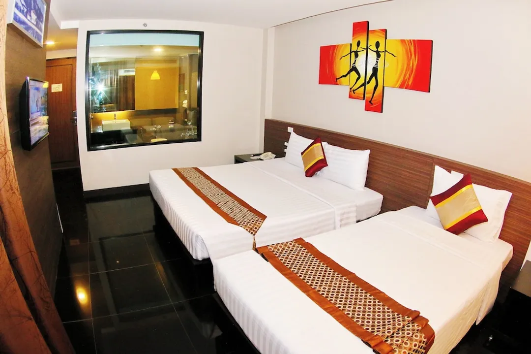 Arthitaya Green Nature Hotel & Lakkhana-Deluxe Triple Room, Balcony, Garden View-1