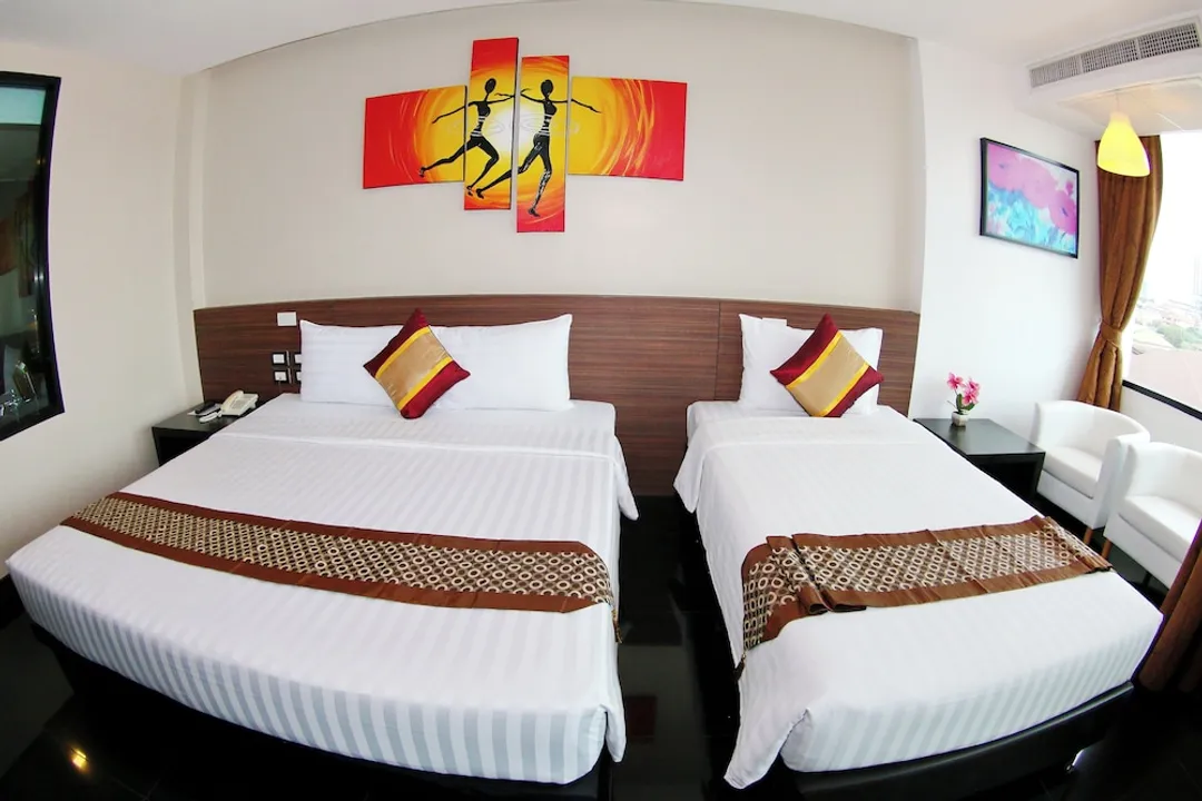 Arthitaya Green Nature Hotel & Lakkhana-Deluxe Triple Room, Balcony, Garden View-2