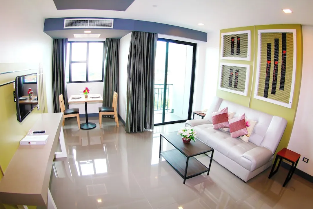 Arthitaya Green Nature Hotel & Lakkhana-Junior Double Room, Balcony, Garden View-9