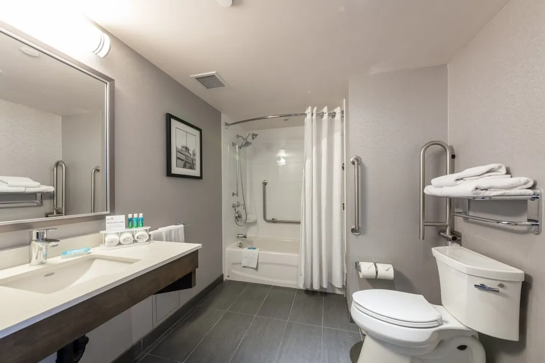 홀리데이 인 익스프레스 호텔 & 스위트 리버포트 리치먼드 바이 IHG-스위트, 침실 1개, 장애인 지원 (Mobility, Accessible Tub)-6