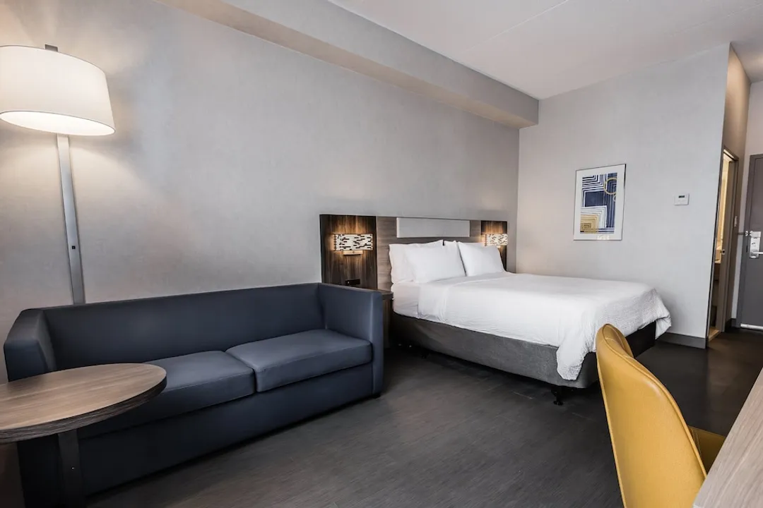 Holiday Inn Express Toronto - North York by IHG-Standard Room, 1 Queen Bed with Sofa bed, Corner-1