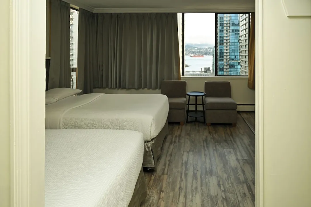 디비야 수트라 스위트 온 로브슨 다운타운 밴쿠버-아파트, 더블침대 2개, 발코니, 항구 전망-3